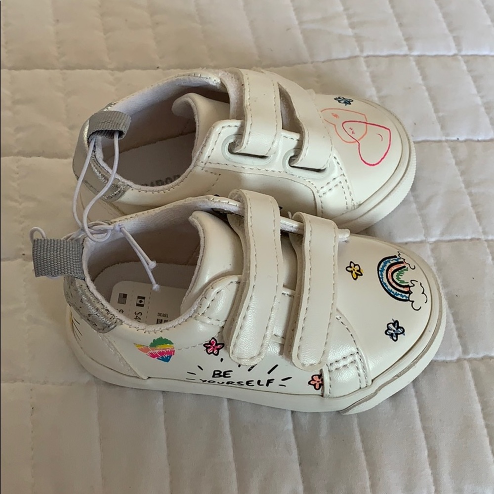 Gymboree NWT White Velcro Sneaker Size 4